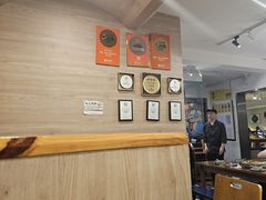 -包整·丝娃娃(一览甲秀楼风景店)