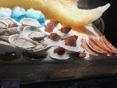 -雍容荟帝王蟹活龙虾展台自助(IFS黑金店)