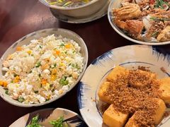 -Cuc Gach Quan Restaurant