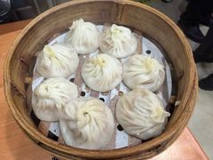 -莱莱小笼·乔艾