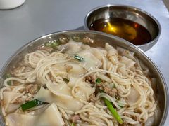 -正宗杨记普洱酸醋米线(总店)
