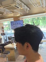 -一東造型烫发染发