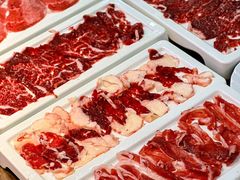 -来龍儿鲜切牛肉自助老火锅