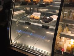 面包甜点陈列柜-星巴克(蔡伦路店)