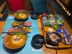 -八月美食小馆(银泰城总店)