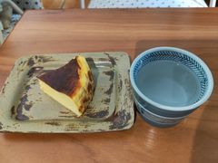 -彳亍咖啡·这里(水湾路店)