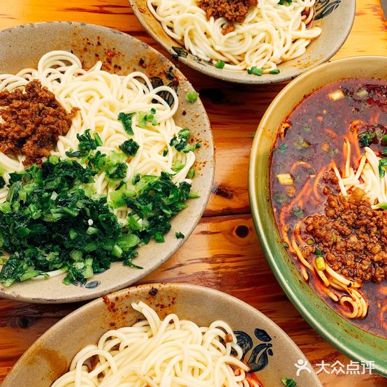 大碗面(东城根下街店)