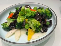 -哈啾嗨·新概念蒙餐(红星新城店)