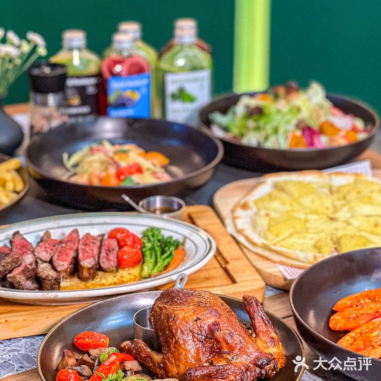 四楼这家设计感满满的西餐厅也太扎眼了