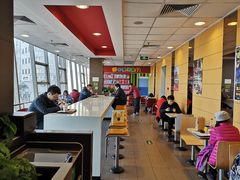 -麦当劳(展览路店)