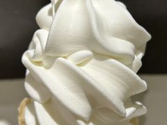圆筒冰淇淋-麦当劳(田林好又多店)
