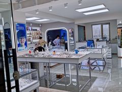 -潘多拉眼镜·蔡司依视路明月(潘家园店)
