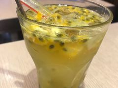鲜橙百香果苏打-佰搭果·广式茶餐厅(西华路店)