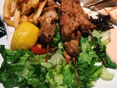 猪肉烤肉盘-HELLO MUSAE 拾光缪斯餐厅·纯正希腊风味(苏州中心店)