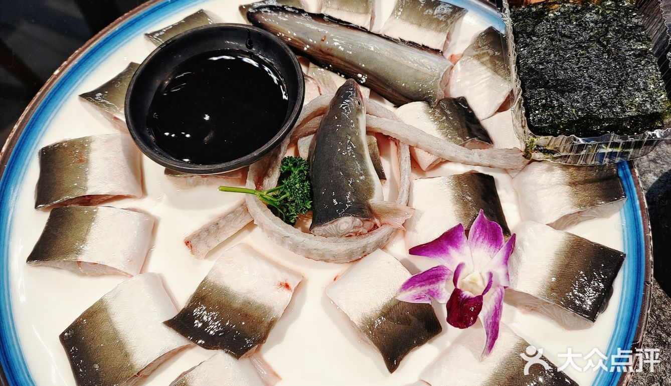 ‼️来自东北会“跳舞”的鳗鱼【地地道道泥炉烤肉】