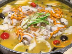 -山城外·非遗酸菜鱼(财富中心店)