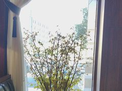 -八府香鸭·啫啫煲(华山路店)