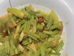 -江宴渔村·鱼鲜土菜(紫荆广场店)