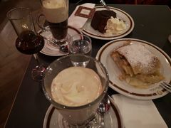 -Cafe Sacher(WIEN)