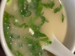 -尚尚仙·酸汤猪手·猪肚鸡火锅(华联万柳购物中心店)