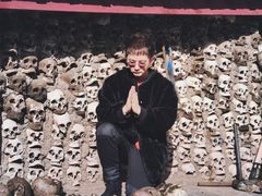 -比如骷髅墙景区