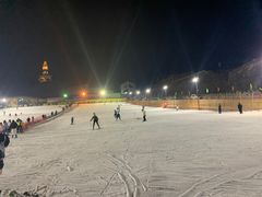 -采薇庄园四季滑雪场