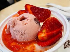 草莓梦幻雪双皮奶-满记甜品(加州阳光开元广场店)