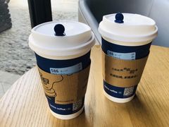 -瑞幸咖啡(凯德龙之梦莘庄店)