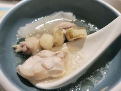 -三个椰子·现砍椰子鸡(金源CBD店)