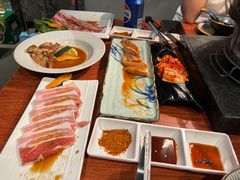 -山之屋炭火烧肉·生啤畅饮(大朗万科中央公园店)