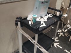 -HOT CRUSH趁热集合·现烤面包(上海环球港店)