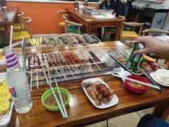 -哈尔滨小酒馆·鲜肉现穿自助烧烤(康新花园店)