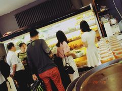 自助取餐区-万记麻辣烫国展总店