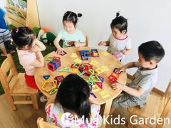 -MuaKids Garden