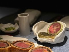 惠灵顿牛排-弦月窗LUNETTE BY AMANDA(复兴路店)