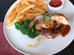-WOLFGANG PUCK KITCHEN & BAR(迪士尼小镇店)
