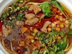 肥肠面-爆炸头阿姨小四川正宗川味小吃(无任何分店)