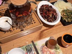 -月亮眼花园餐厅书吧酒吧