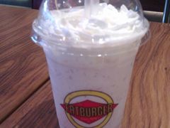 草莓奶昔-FATBURGER 特富客汉堡(外交公寓店)