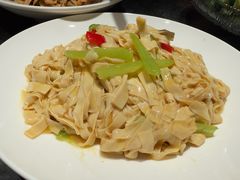 -李记饺子·熏酱东北菜(欢乐谷店)