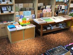 -晓风书屋(浙大紫金港店)