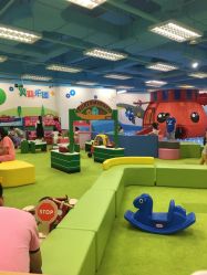 -莫莉幻想儿童乐园(武汉保利广场店)