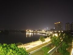 -南京眼步行桥