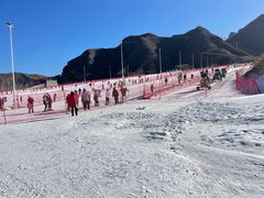 -荣盛康旅野三坡滑雪场