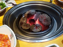 -唯成•韩国炭火烤肉 유성고기