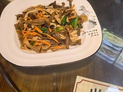 -缘来聚·徽菜名店(黄山宏村店)