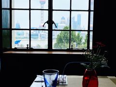 靠窗位-YUE·6·西式融合餐厅(外滩六号店)