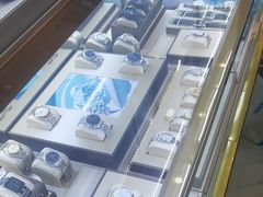 -鑫羽黄金首饰奢侈品回收鉴定