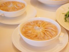 蟹肉龙虾汤包-利苑酒家(合景国际金融广场店)