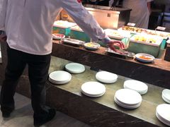 -齐河孔雀王温泉酒店·金孔雀自助百汇